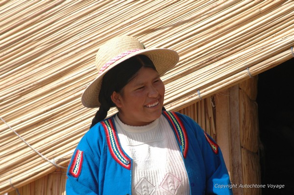 Rencontre avec les habitants des &icirc;les Flottantes de Sahui&ntilde;a - Bolivie 