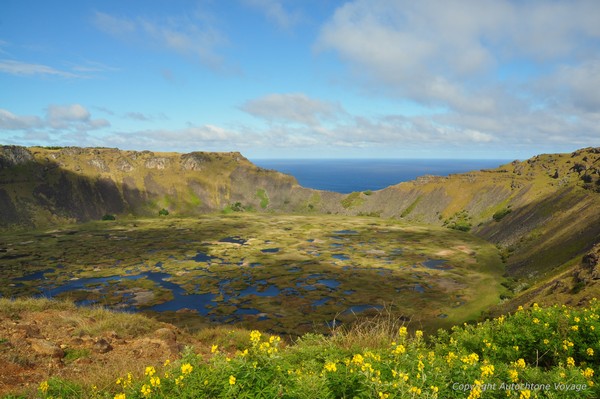 Le crat&egrave;re du Volcan Rano Kau - Ile de P&acirc;ques