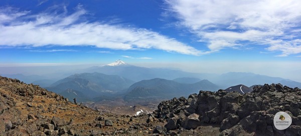 Ascension du Volcan chilien Quetrupill&aacute;n